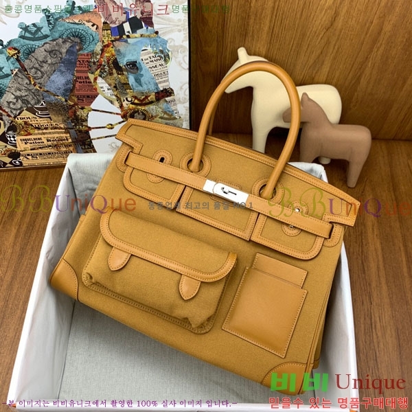 #�����޽� ĵ���� ī�� ��Ų�� 35 HE412578-3