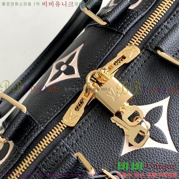 ���̺��� Ű�� 45 �������� �ݵѸ��� M46670-4