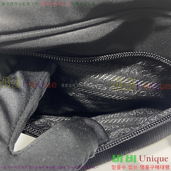 #����� ���ڳ� �ﰢ�ΰ� ī�޶�� 1BC167-101