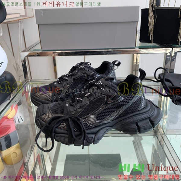 �߷��þư� 3XL Ʈ���̳� ����Ŀ�� BLA356600-11