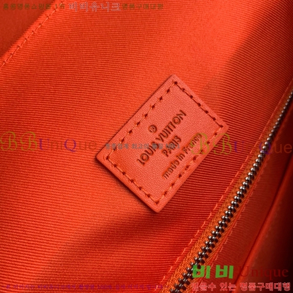 #���̺��� ���� ũ�������� MM M46813-101