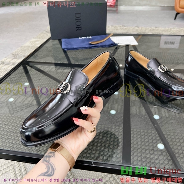 ���� ��� ���� D9978052-3