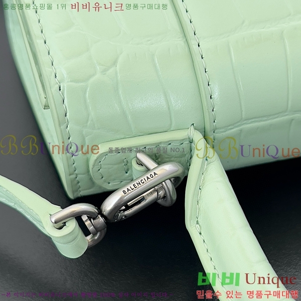 #�߷��þư� �ƿ��۷��� XS ž �ڵ� �� 5928331-115