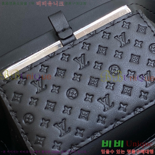 #���̺��� Ʈ����Ʈ MM M24631-101