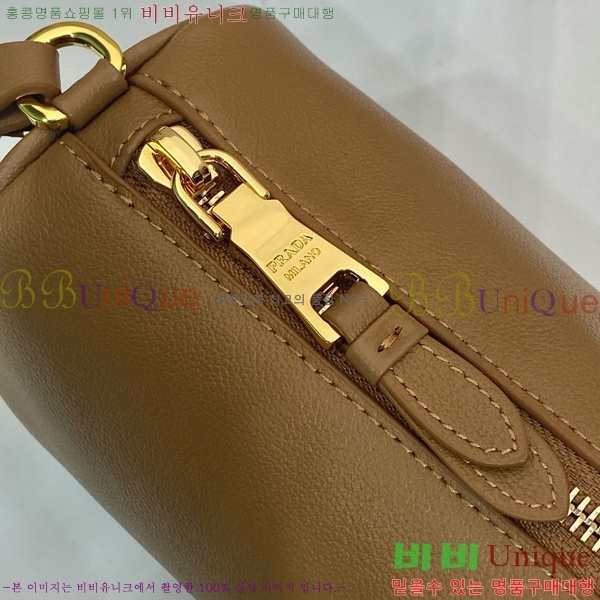 #����� �ﰢ �ΰ� ũ�ν��� 1BC239-101