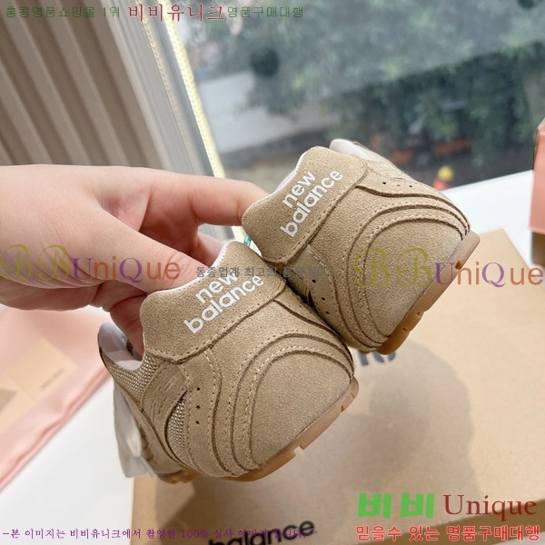 �̿�̿� �������� ����Ŀ�� 9MU241179-1