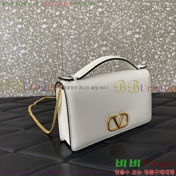 #�߷�Ƽ�� ����ٴ� V�ΰ� ü�ι� 40VA0682518-5