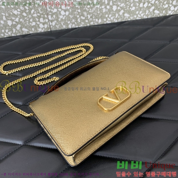 #�߷�Ƽ�� ����ٴ� V�ΰ� ü�ι� 40VA0682518-2