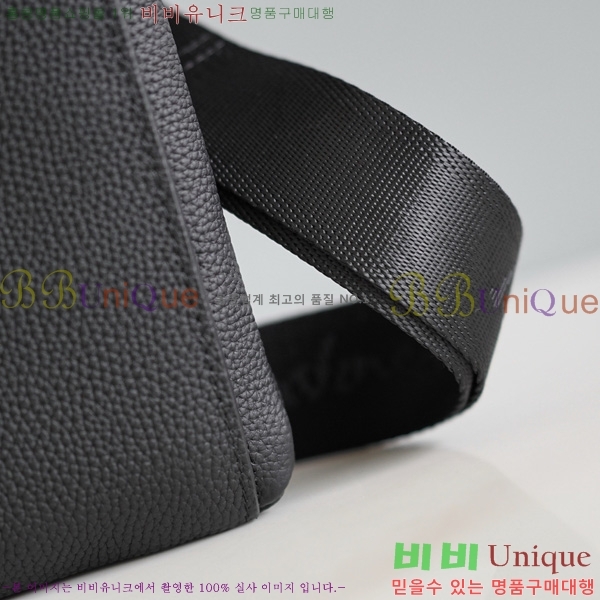 #��󰡸� ũ�ν��� 2116088-4B