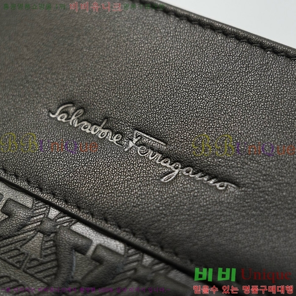 #��󰡸� ũ�ν��� H2116085