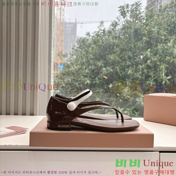 �̿�̿� �ɸ� ���� M8066024