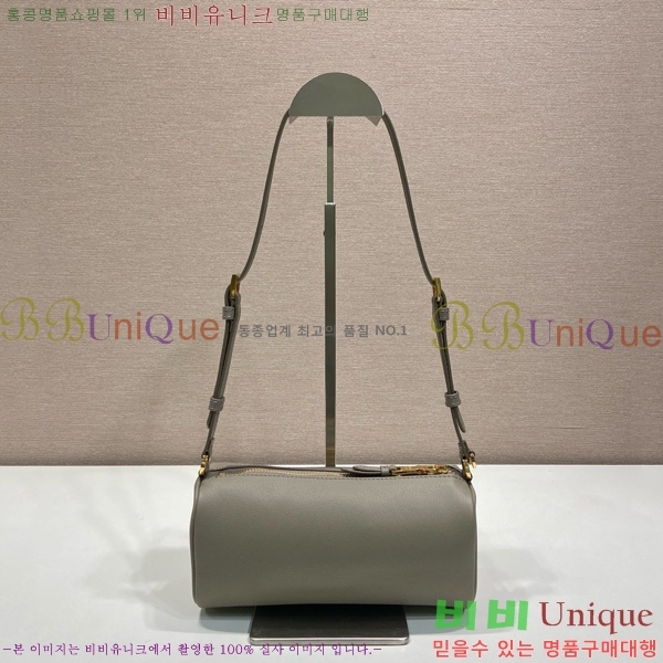 #����� �ﰢ �ΰ� ũ�ν��� 1BC239-103