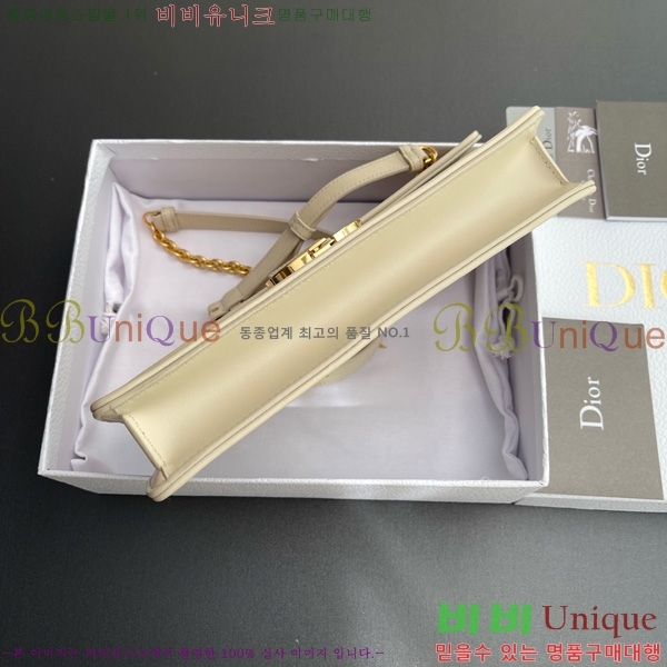 #��� 30 Montaigne ž �ڵ�� M9601-102
