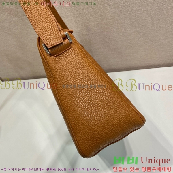#����� �ﰢ �ΰ� ���� ũ�ν��� 2VH182-103