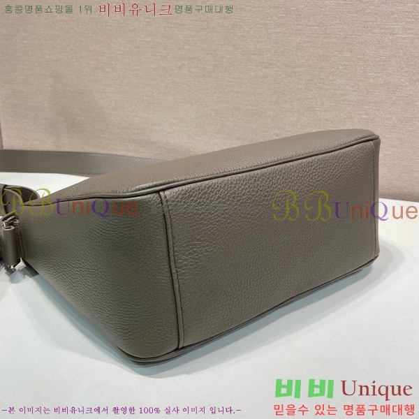 #����� �ﰢ �ΰ� ���� ũ�ν��� 2VH182-104