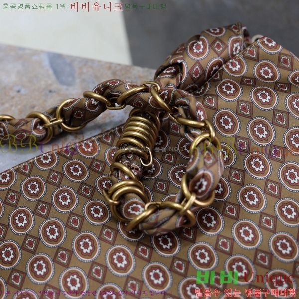 #25SS ���ζ� �Ƹ����� �ڵ�� 834750-102