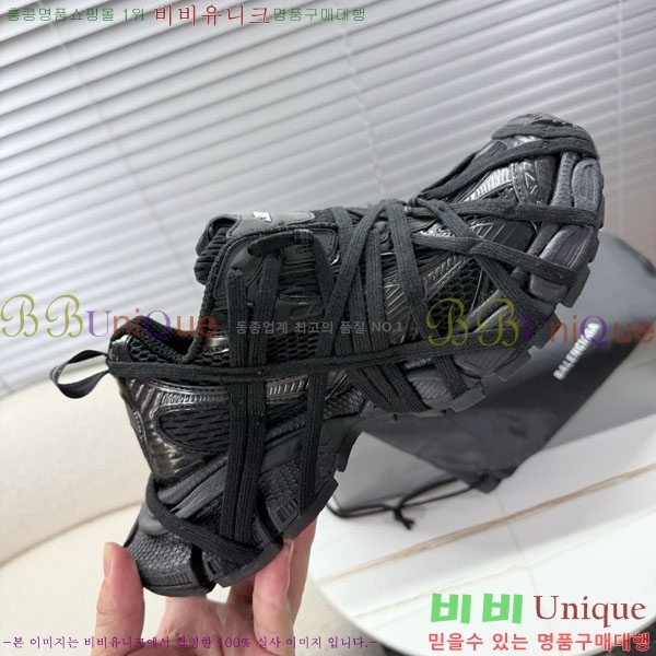 �߷��þư� 3XL Ʈ���̳� ����Ŀ�� BLA356602-3