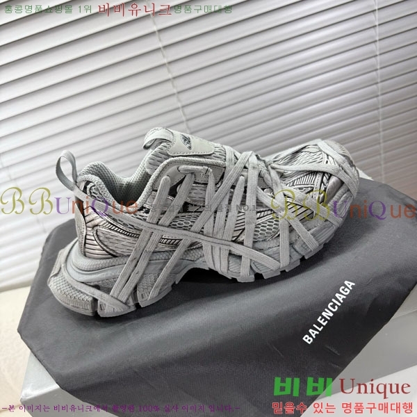 �߷��þư� 3XL Ʈ���̳� ����Ŀ�� BLA356602-4