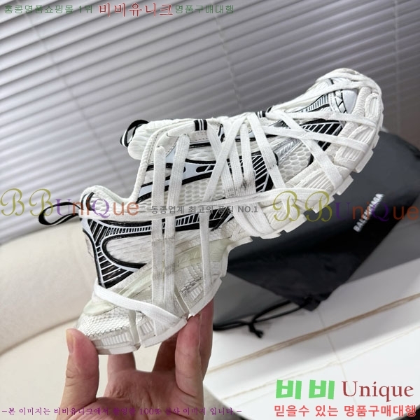 �߷��þư� 3XL Ʈ���̳� ����Ŀ�� BLA356602-6