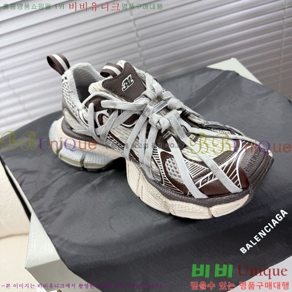 �߷��þư� 3XL Ʈ���̳� ����Ŀ�� BLA356601-9
