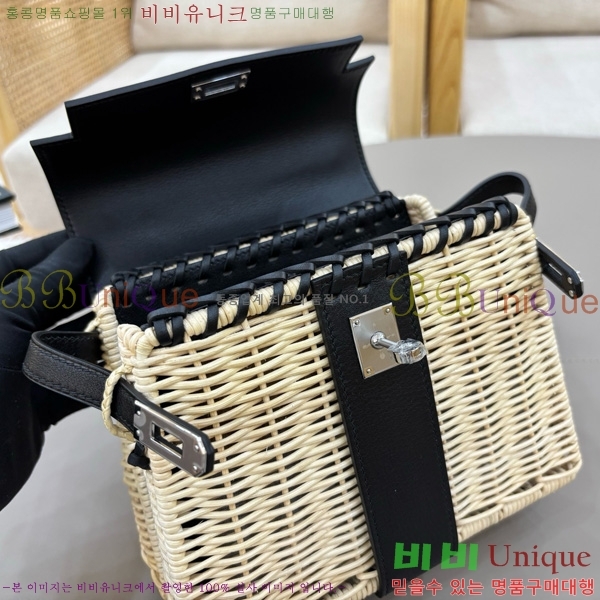 #�����޽� ��ũ�� �̸� 20 H305771-106 (����ǰ)