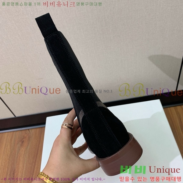 ���� ���ڷ� ��ġ�ڸ� ��Ŭ ���� B1558044