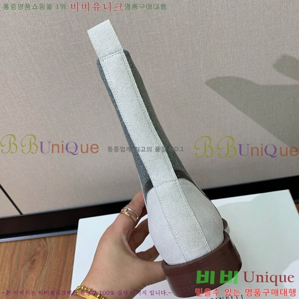 ���� ���ڷ� ��ġ�ڸ� ��Ŭ ���� B1558044-4
