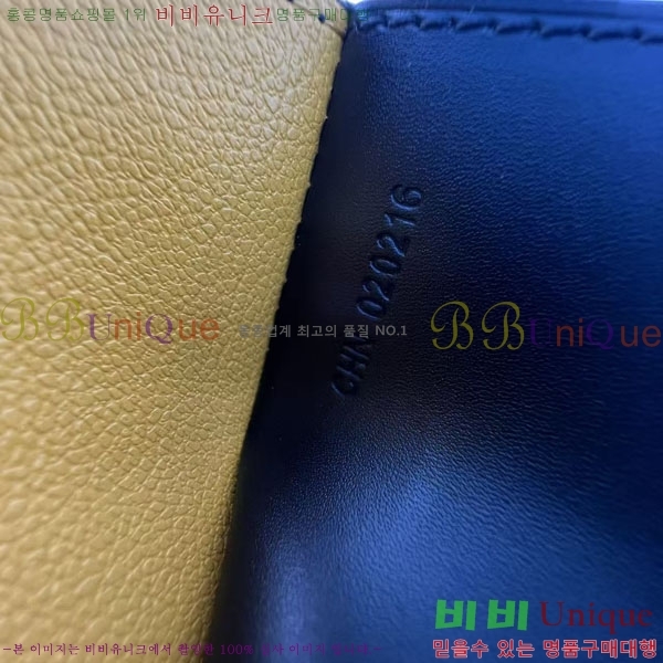 #���ߵ� �� �ǿ��� ī�� ���� GY958711-3