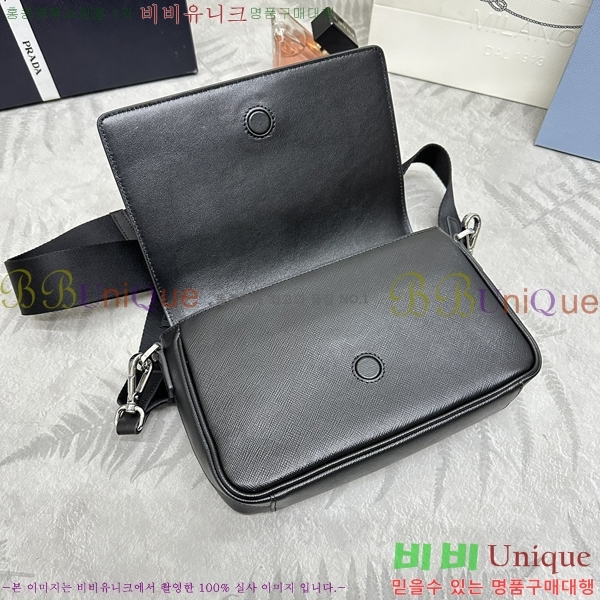 #����� ���� ���ǾƳ� ���� ũ�ν��ٵ�� 2VD059-1001