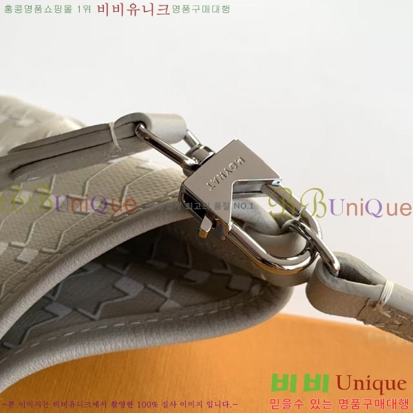 #���̳� ȣ���� M8120-107