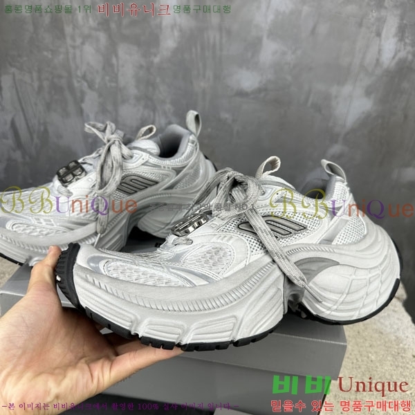 �߷��þư� 6XL Ʈ���̳� ����Ŀ�� BLA3568901