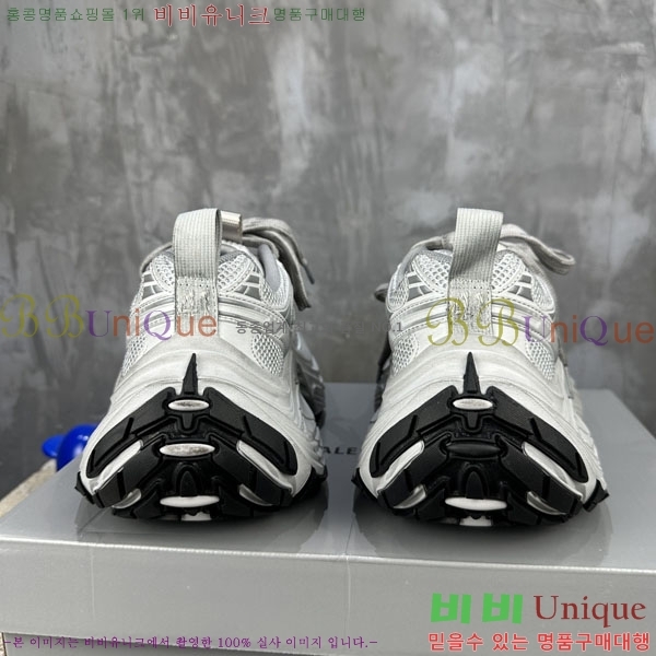 �߷��þư� 6XL Ʈ���̳� ����Ŀ�� BLA3568901