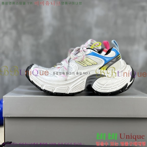 �߷��þư� 6XL Ʈ���̳� ����Ŀ�� BLA3568901-3