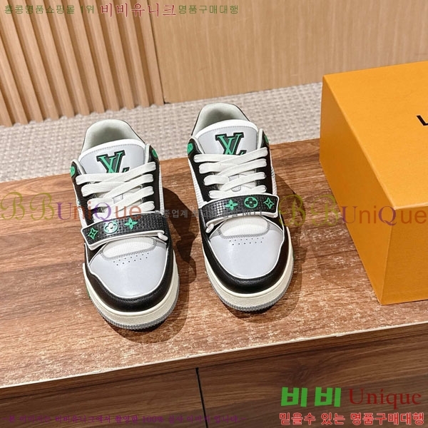 �������� LV Ʈ���̳� ����Ŀ�� LV511802-8