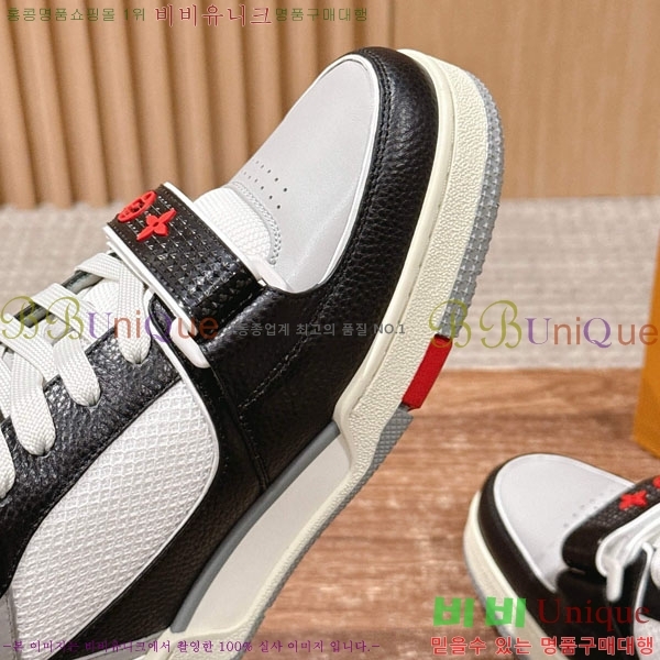 �������� LV Ʈ���̳� ����Ŀ�� LV511802-10