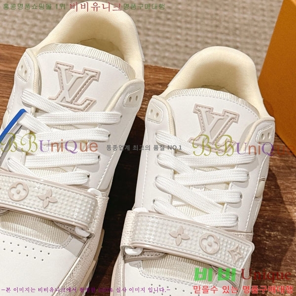 �������� LV Ʈ���̳� ����Ŀ�� LV511802-13
