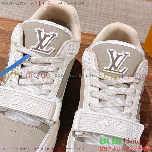 �������� LV Ʈ���̳� ����Ŀ�� LV511802-14