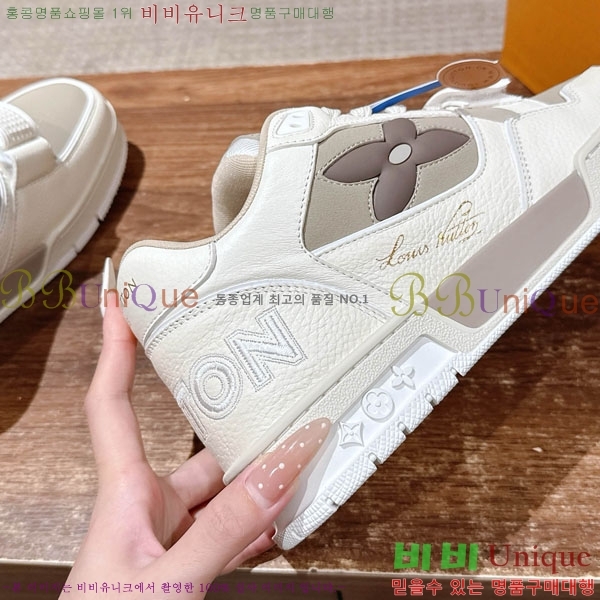 �������� LV Ʈ���̳� ����Ŀ�� LV511802-14