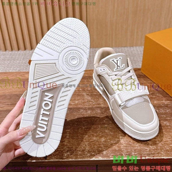 �������� LV Ʈ���̳� ����Ŀ�� LV511802-14