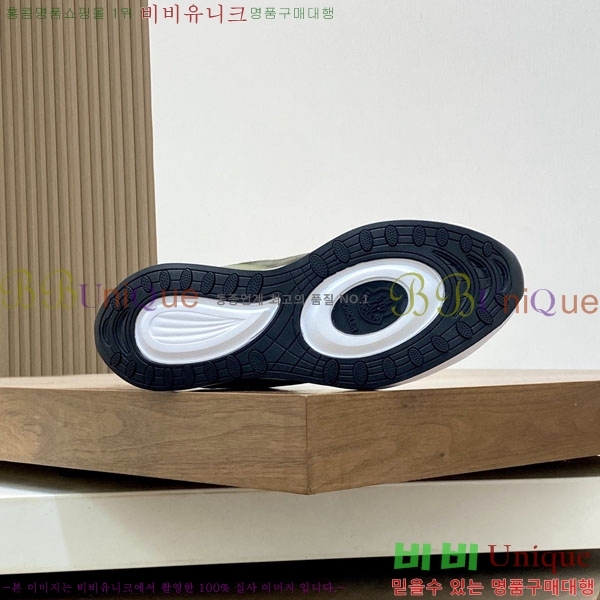 ���� ��**�� ����Ŀ�� MO592266-4