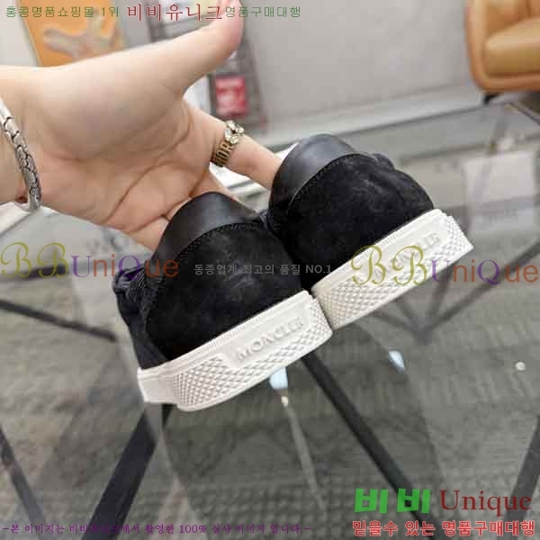 ���� ��**�� ����Ŀ�� M2N66902