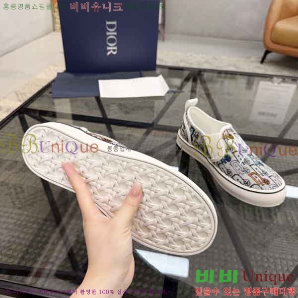 ���� ��* ������ DR990648