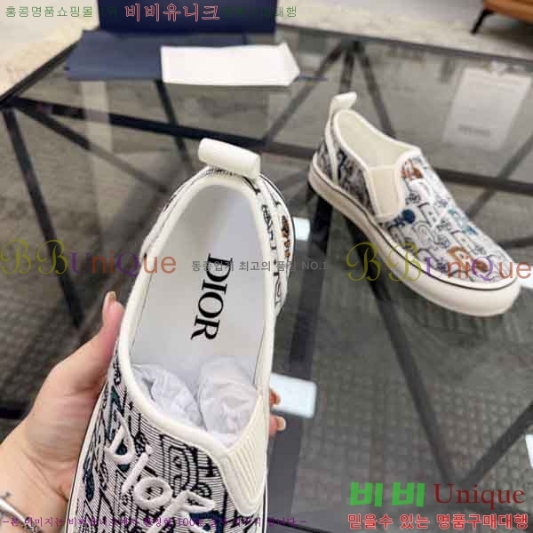 ���� ��* ������ DR990648