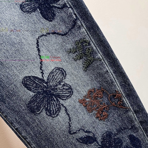 ���� �ο��� û���� LO978634