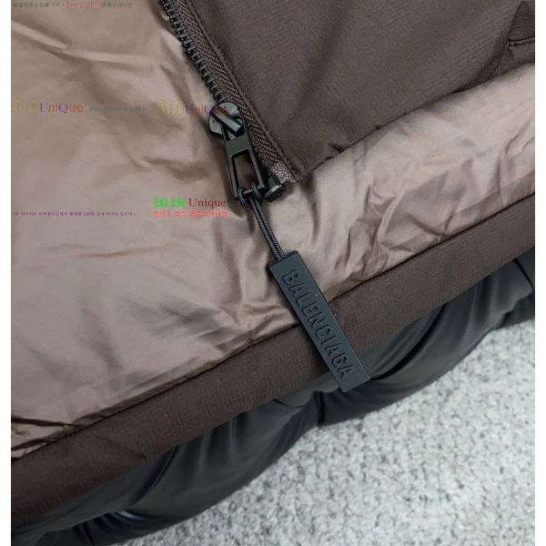 ���� �߷��þư� �ٿ� �е� B836271-1