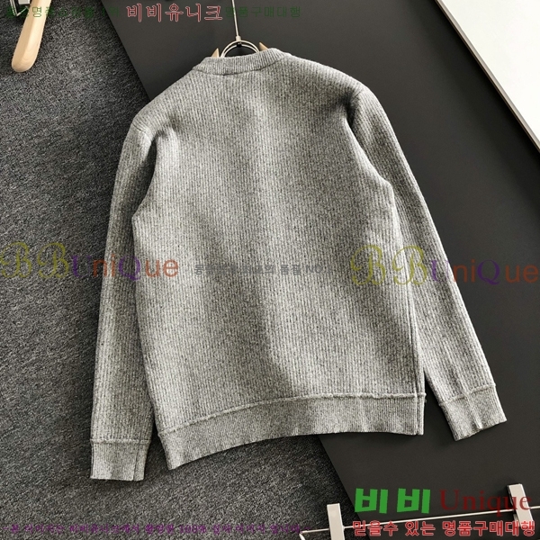 ���� ���ڷ� ��ġ�ڸ� ������ ����� B2158749