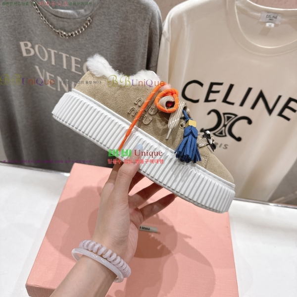���� �̿�̿� �þ �� ����Ŀ�� 34MU2610214-5