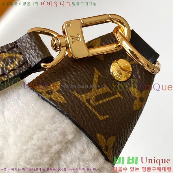 #����*�� Pochette Mia ����� M26245-101