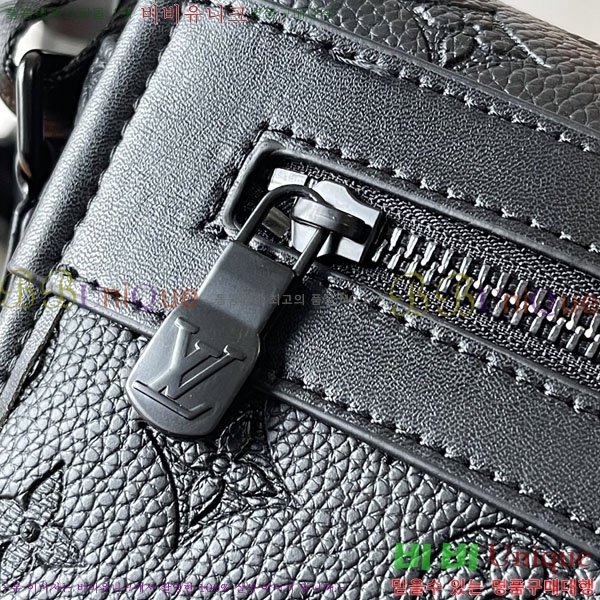 ����*�� Courrier ũ�ν��� M28781-001